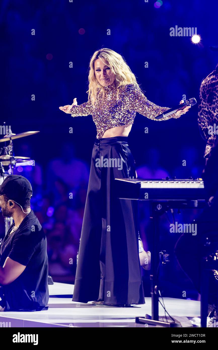  Foto zu Berlin, Germany, January 13, 2024, Helene Fischer during the ARD live 