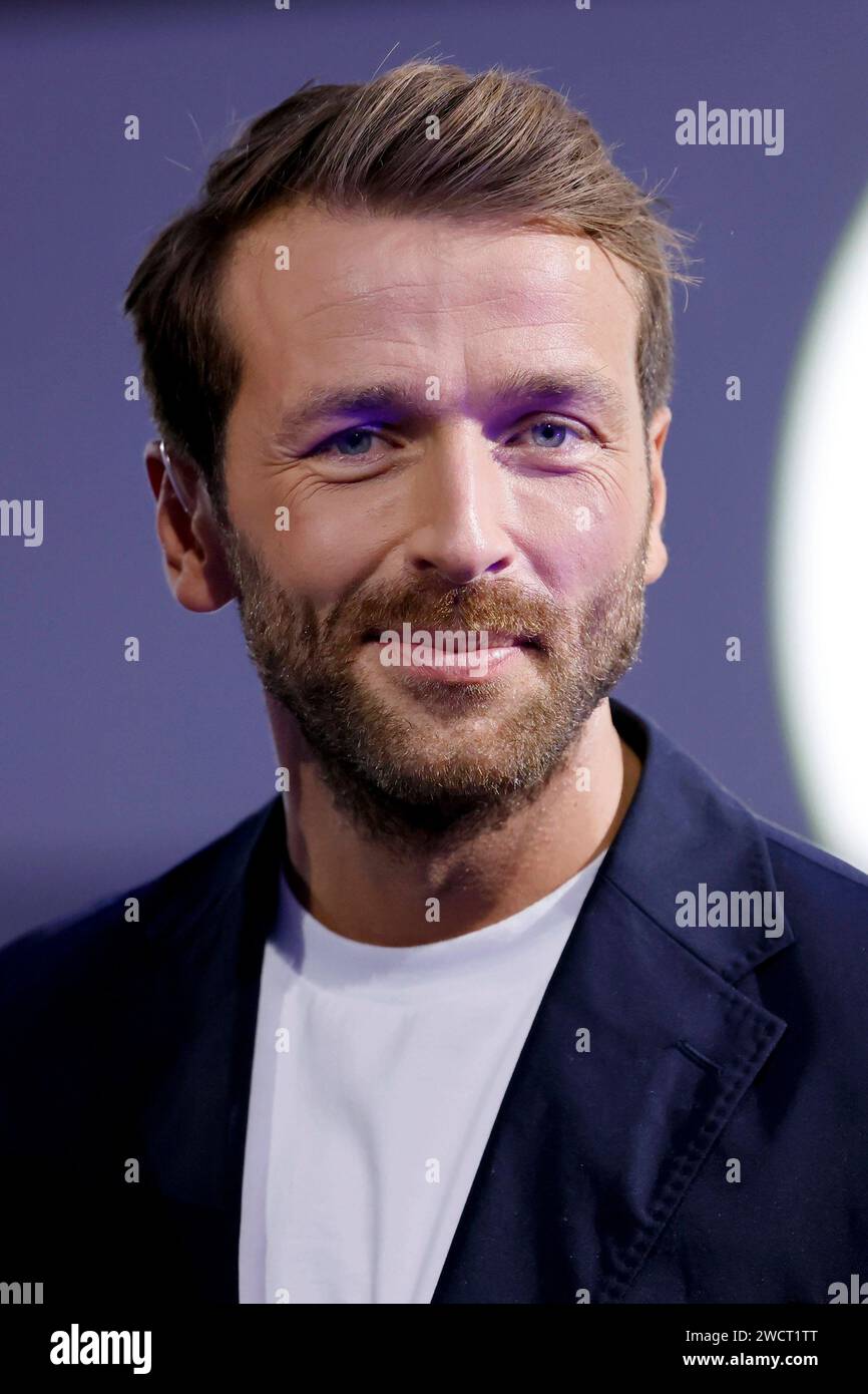 Journalist Christian Düren bei der Pro7 Promi Darts WM 2024 übertragen