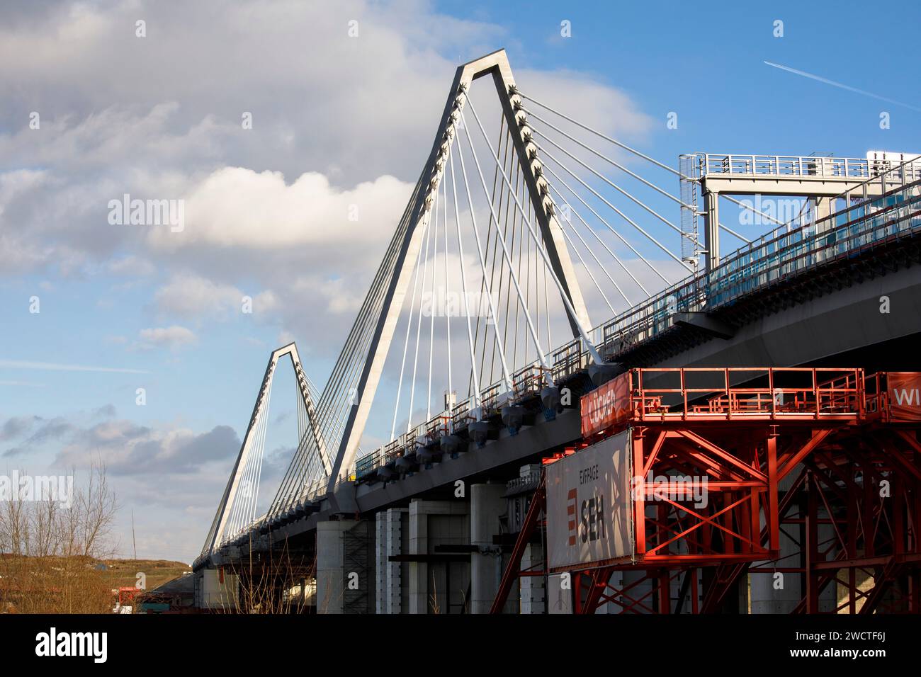 the almost completed first part of the new river Rhine bridge of the Autobahn A1 between Cologne and Leverkusen, Cologne, Germany. 16.01.2024 der fast Stock Photo