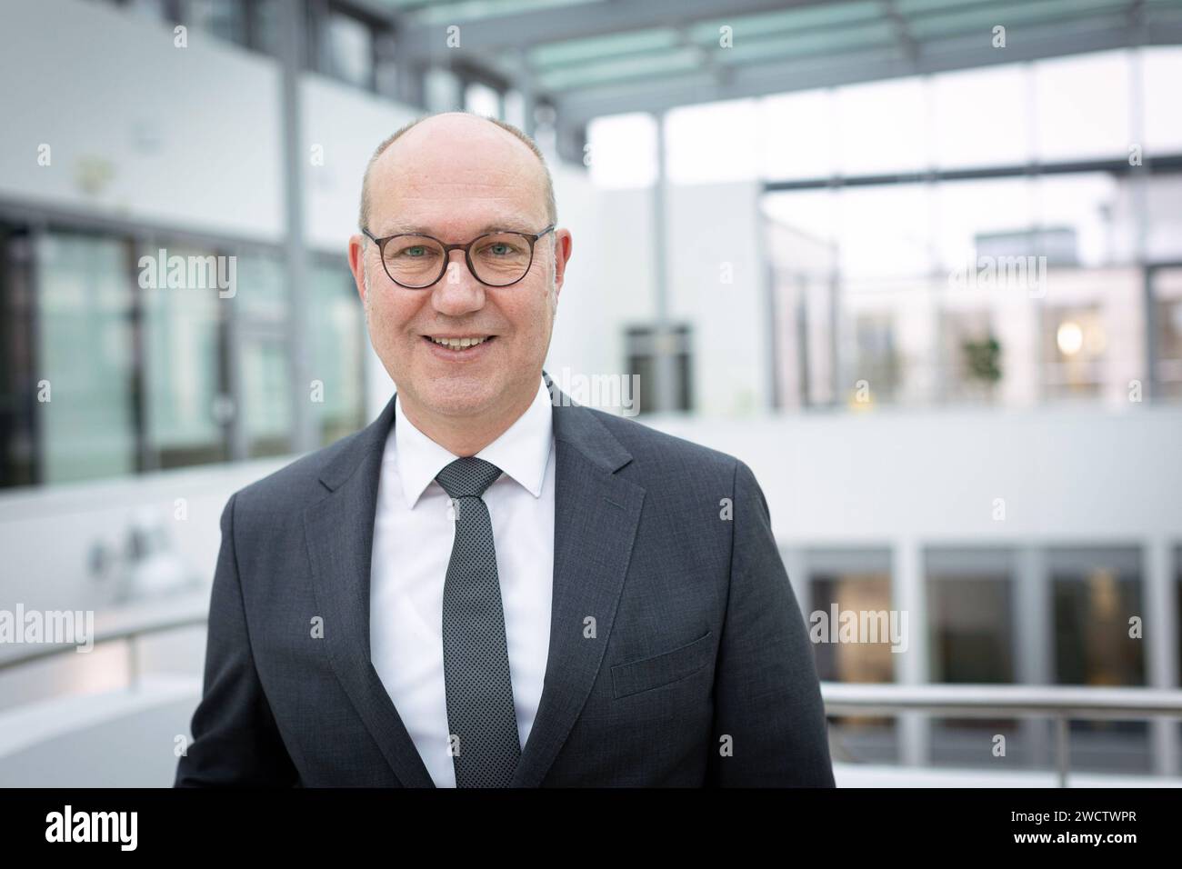 Ruediger Schuch am 12.01.2024 im Gespraech mit dem Evangelischen ...