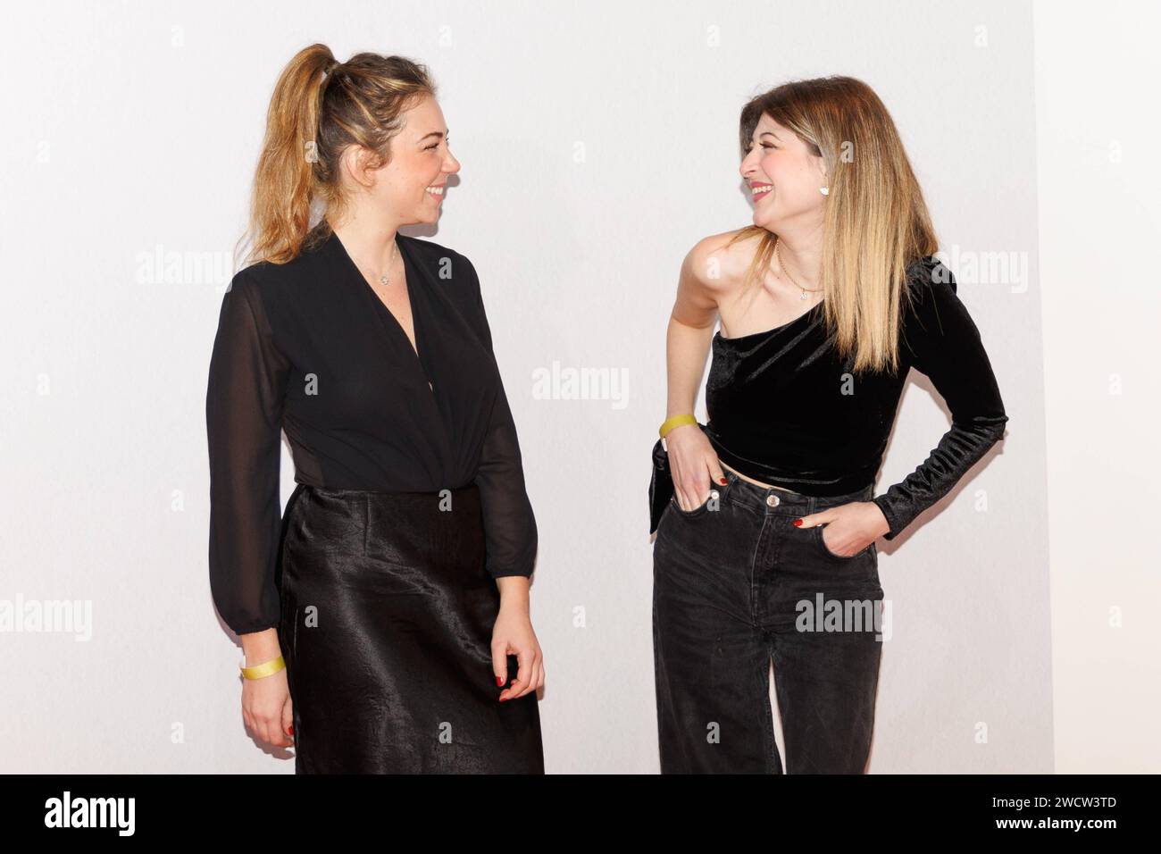 News - Photocall Movie Povere Creature Alice Caccamo and Marta Filippi during the photocall of the movie Povere Creature, 16 january 2024 at Cinema Barberini, Rome, Italy Italy Copyright: xcxEmanuelaxVertolli/SportReporterx/xLiveMediax LPN 1199517 Stock Photo