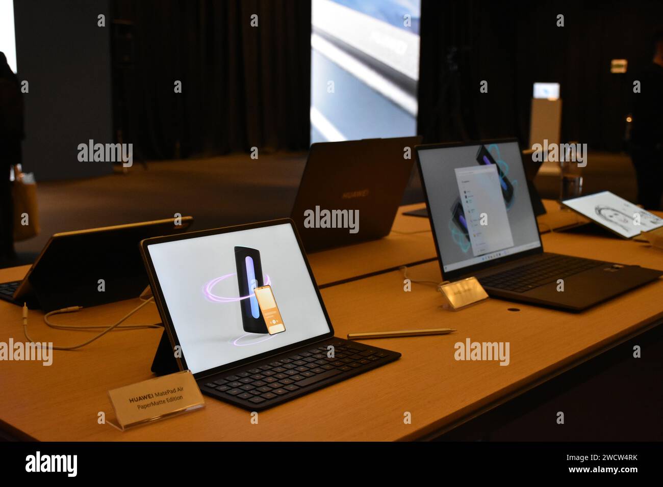 Istanbul, T¨¹rkiye. 16th Jan, 2024. Chinese technology giant Huawei's new smart office and audio products are displayed at an event in Istanbul, T¨¹rkiye, Jan. 16, 2024. Chinese technology giant Huawei launched its latest innovative products in T¨¹rkiye's Istanbul on Tuesday. Credit: Safar Rajabov/Xinhua/Alamy Live News Stock Photo