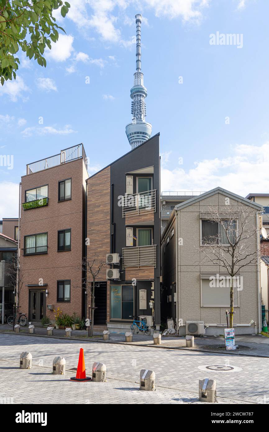 Tokyo Japan January 2024 Classic Small Houses With The Tokyo Skytree Tower In The Background 2WCW787 