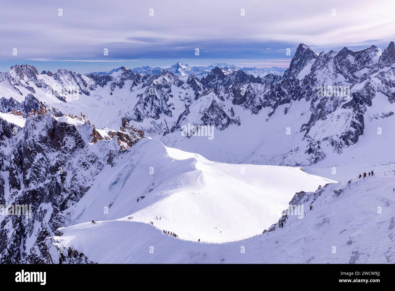 Aiguille du midi mont hi-res stock photography and images - Alamy