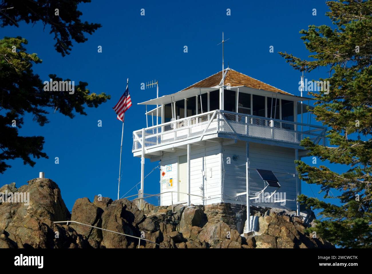 Mills Peak Lookout, Lakes Basin Recreation Area, Plumas National Forest