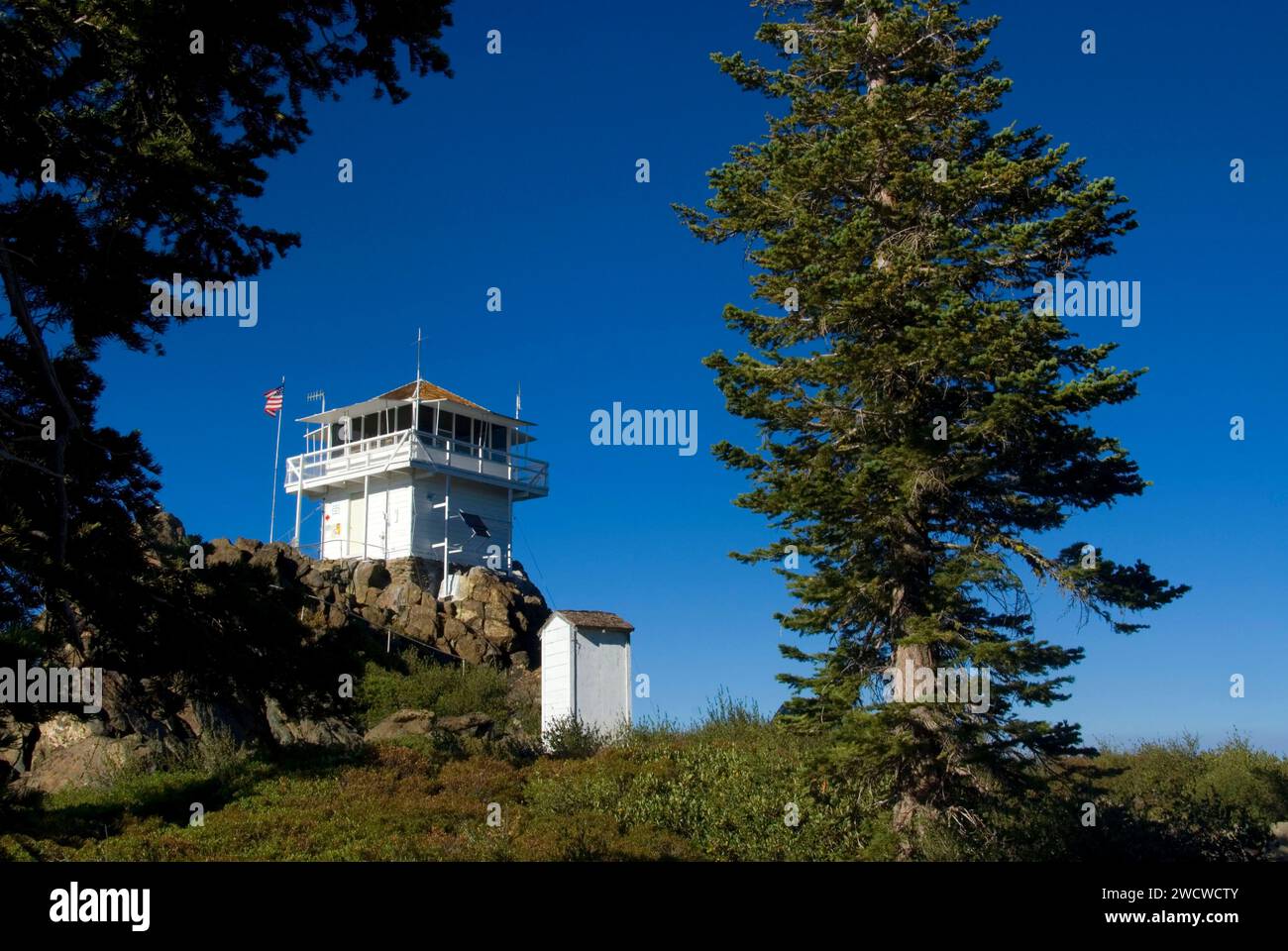 Mills Peak Lookout, Lakes Basin Recreation Area, Plumas National Forest