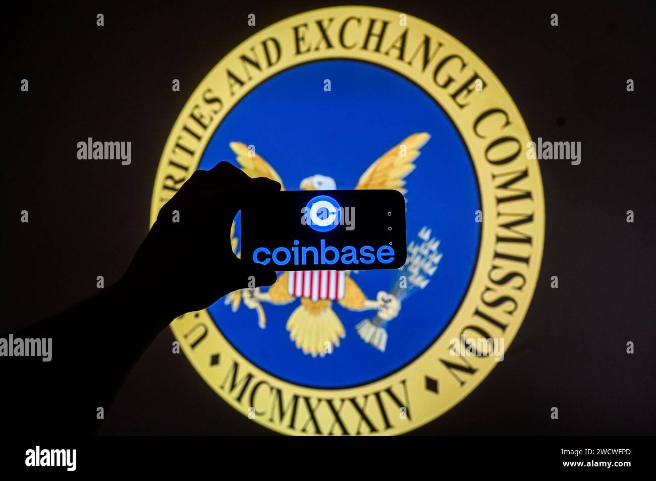 Sec coinbase hi-res stock photography and images - Alamy
