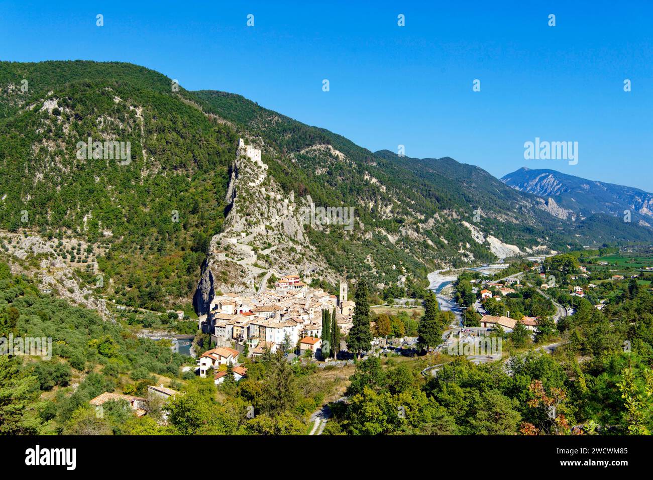 france-alpes-de-haute-provence-entrevaux-village-labelled-les-plus