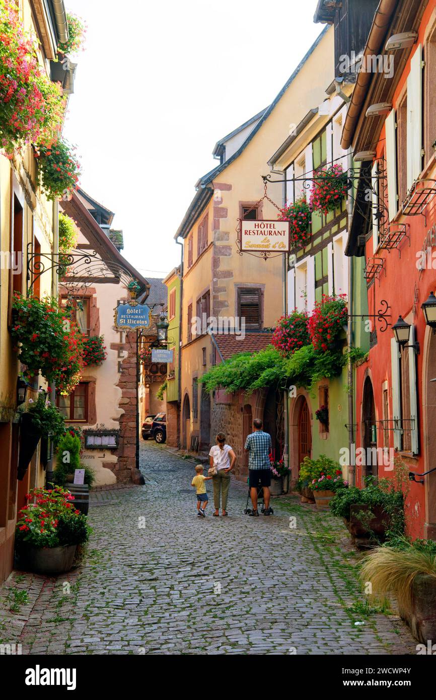 France, Haut Rhin, Alsace Wine Route, Riquewihr, labelled Les Plus Beaux Villages de France (The Most Beautiful Villages of France), traditionals half timbered houses Stock Photo