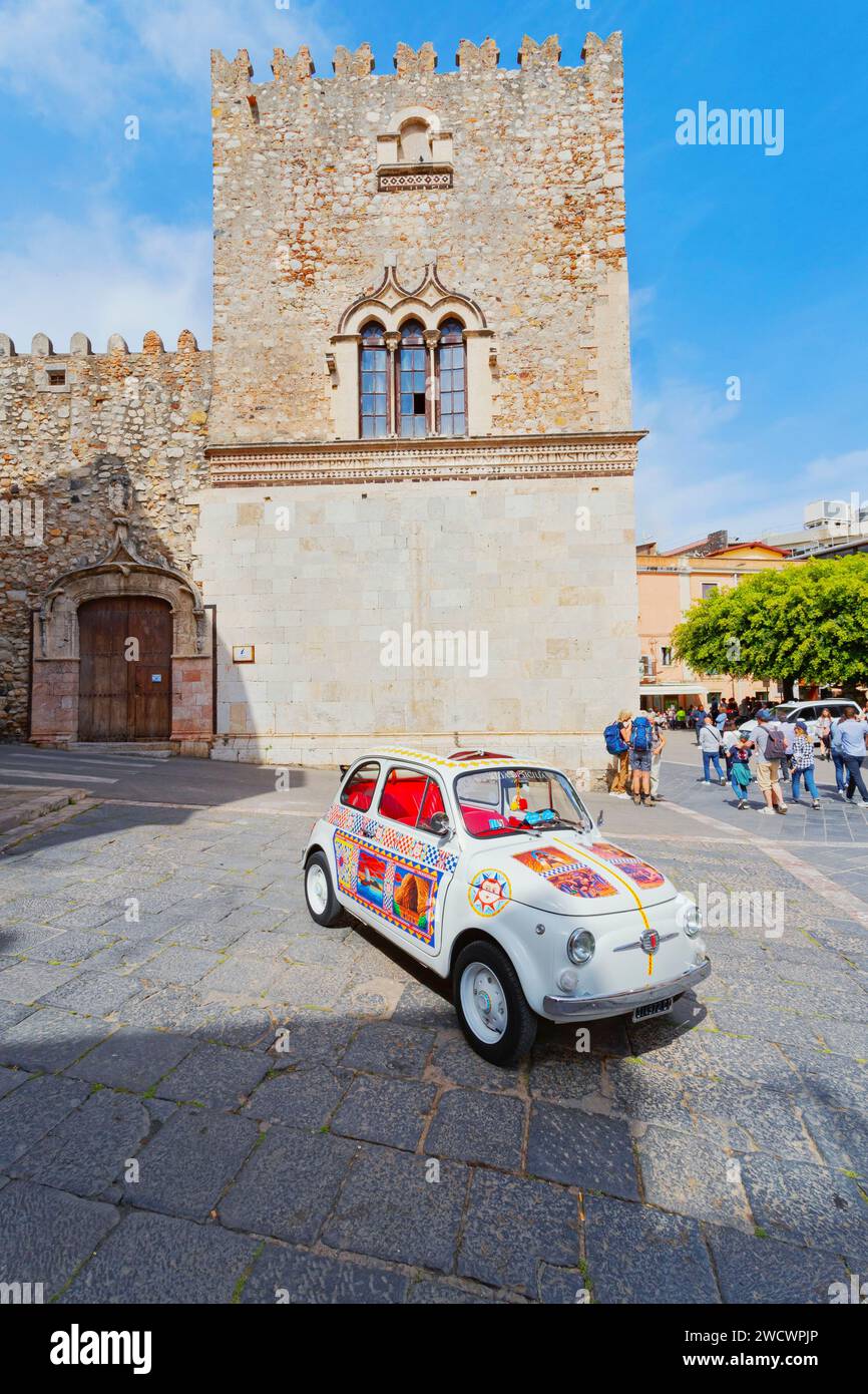 Italy, Sicily, Taormina, Vintage car Stock Photo Alamy