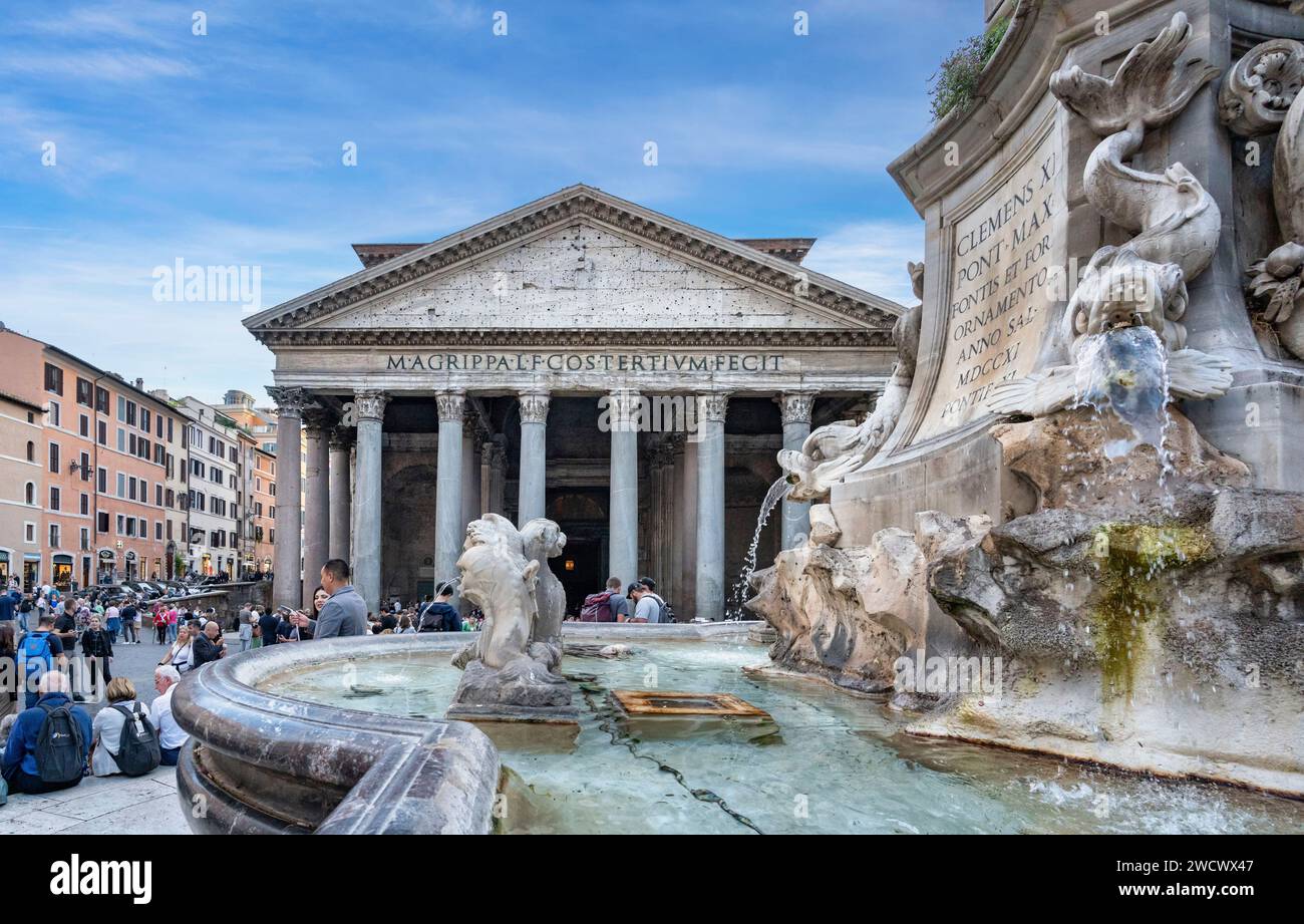Italy, Latium, Rome, the Pantheon, obelisk in Piazza della Rotonda Stock Photo