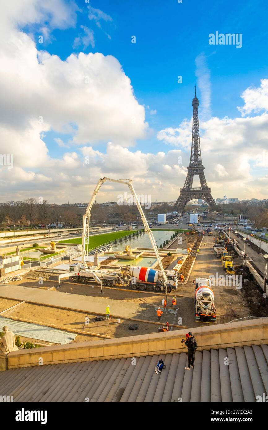 France, Paris, Trocadero garden under construction, the Eiffel Tower Stock Photo