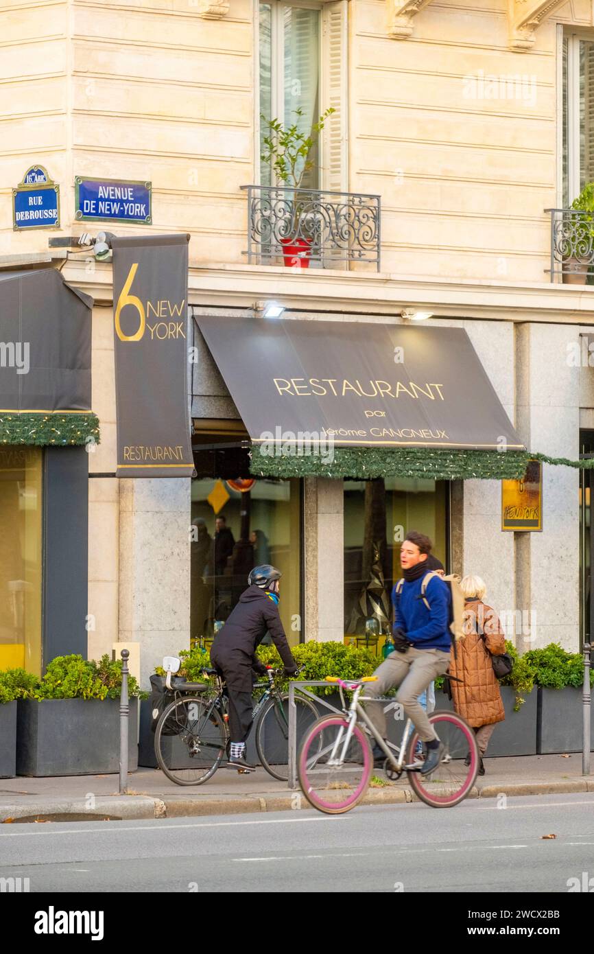 France, Paris, Avenue de New York, the New York restaurant Stock Photo