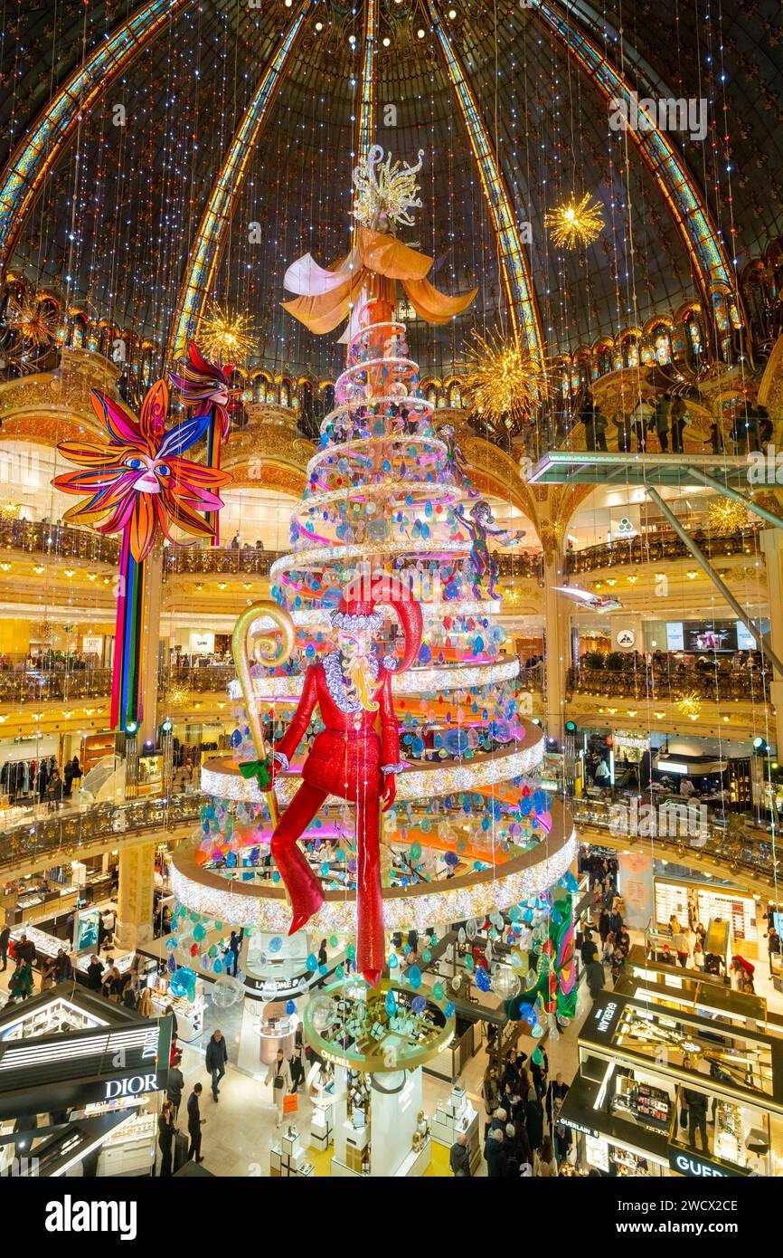 France, Paris, the Galeries Lafayette Department Store at Christmas, the tree under the dome Stock Photo