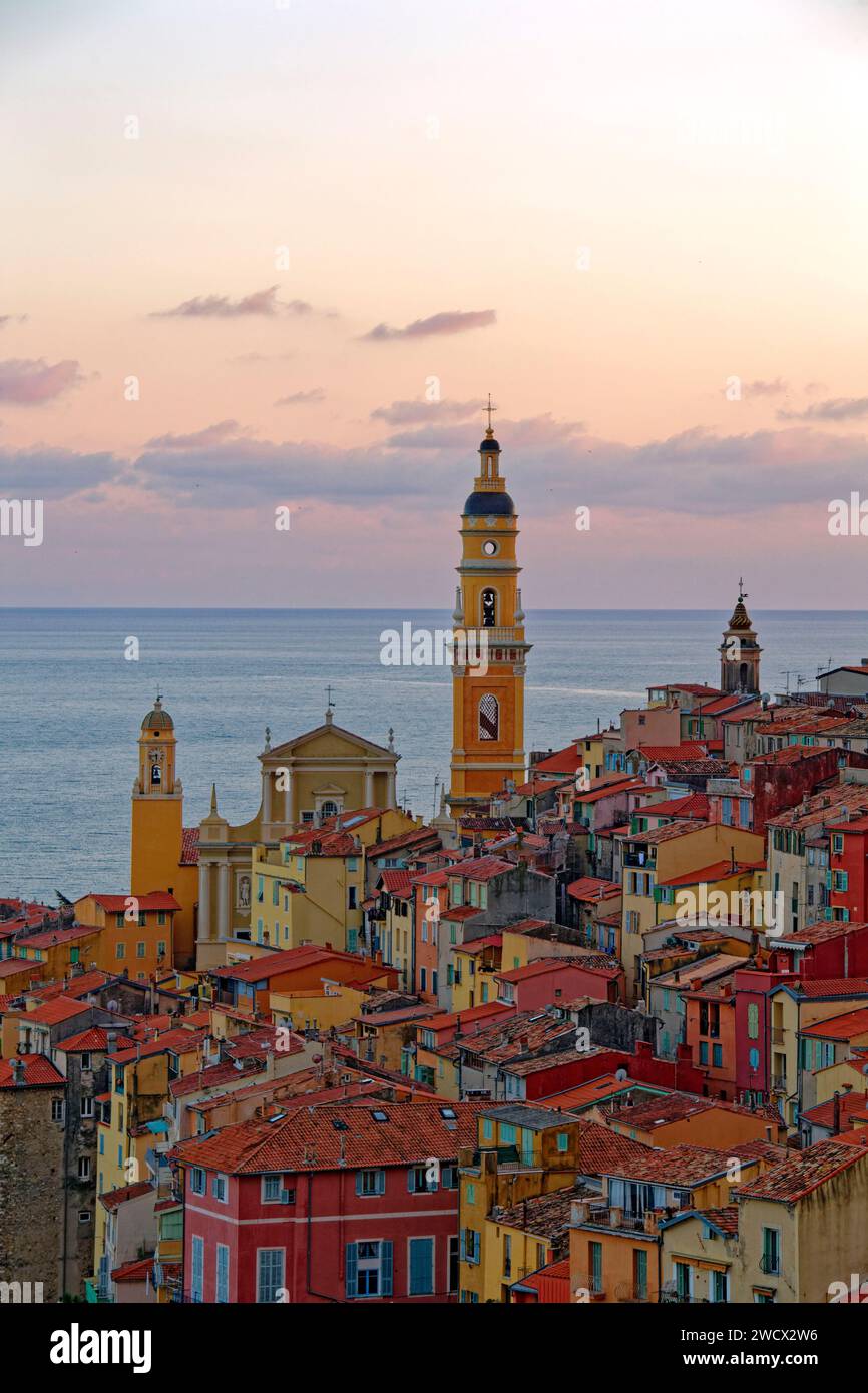 france-alpes-maritimes-cote-d-azur-menton-the-old-town-dominated-by