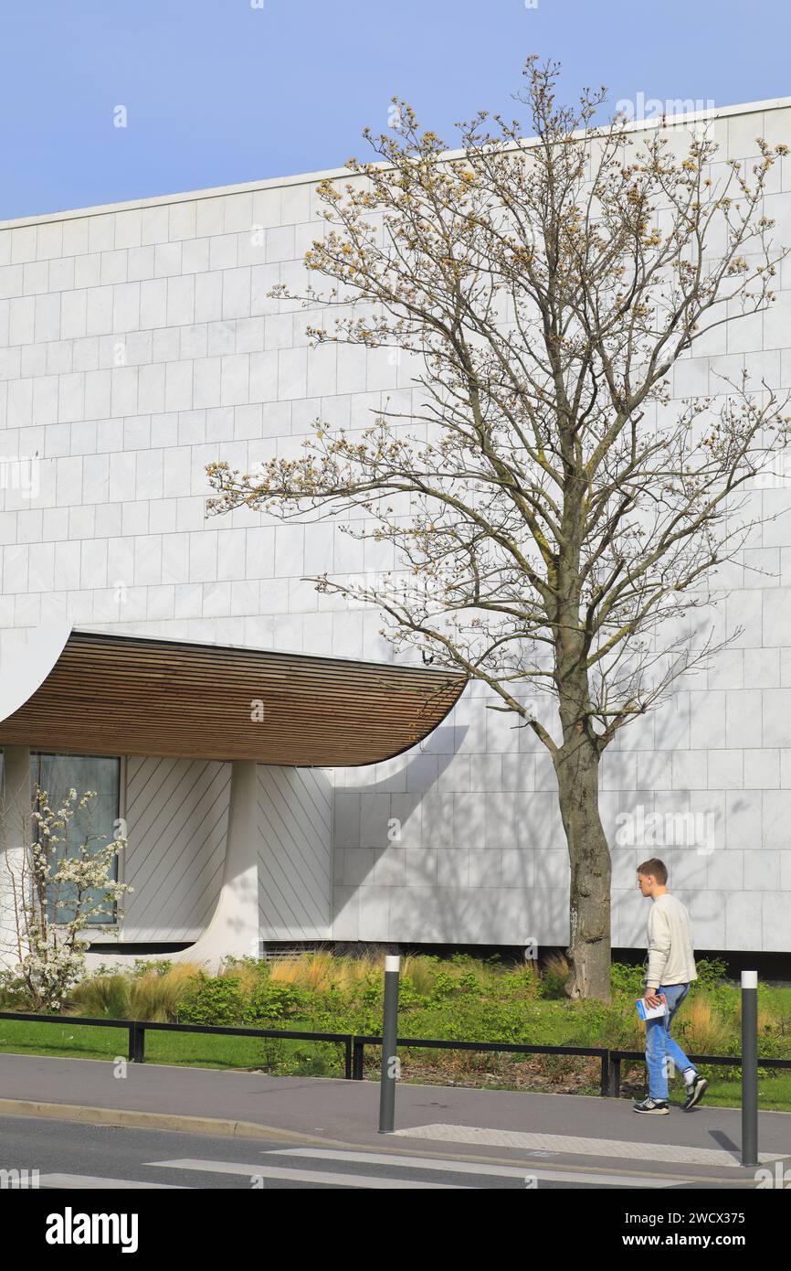 France, Nord, Dunkirk, B!B library designed by D'Houndt+Bajart Architectes & Associates and inaugurated in 2019, facade Stock Photo