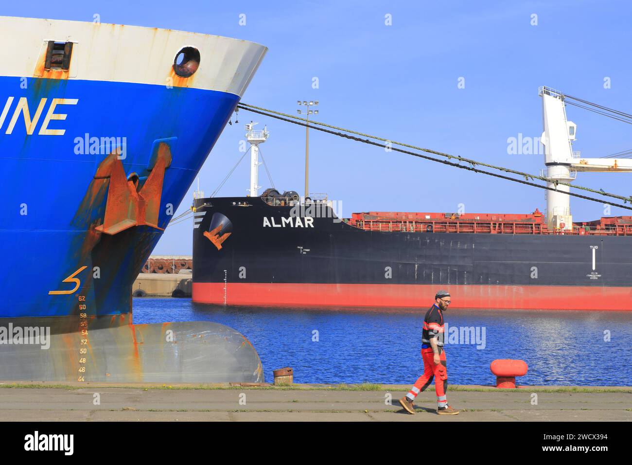 France, Nord, Dunkirk, Grand Port Maritime de Dunkerque (GPMD), loading of a ship Stock Photo