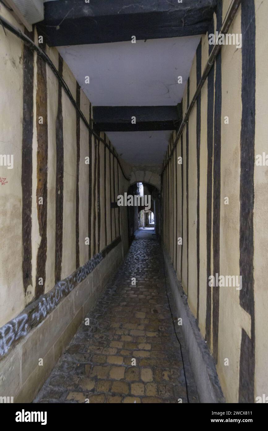 France, Indre et Loire, Loire valley listed as World Heritage by UNESCO, Tours, Colbert street, the passage du Cœur Navré, the condemned took this passage to go to the scaffold erected on the nearby Place Foire-le-Roi Stock Photo