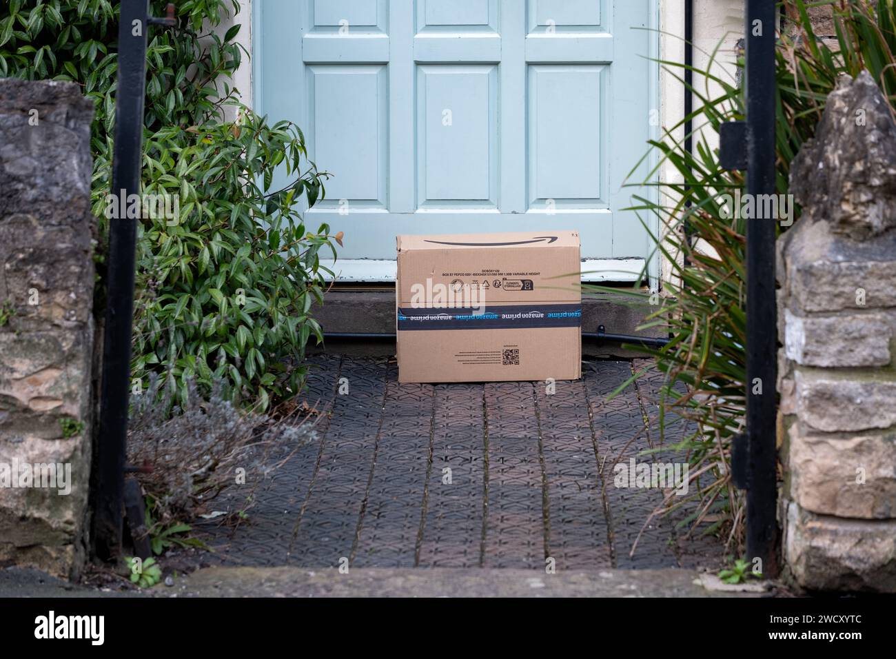 Amazon prime logo delivery hires stock photography and images Alamy