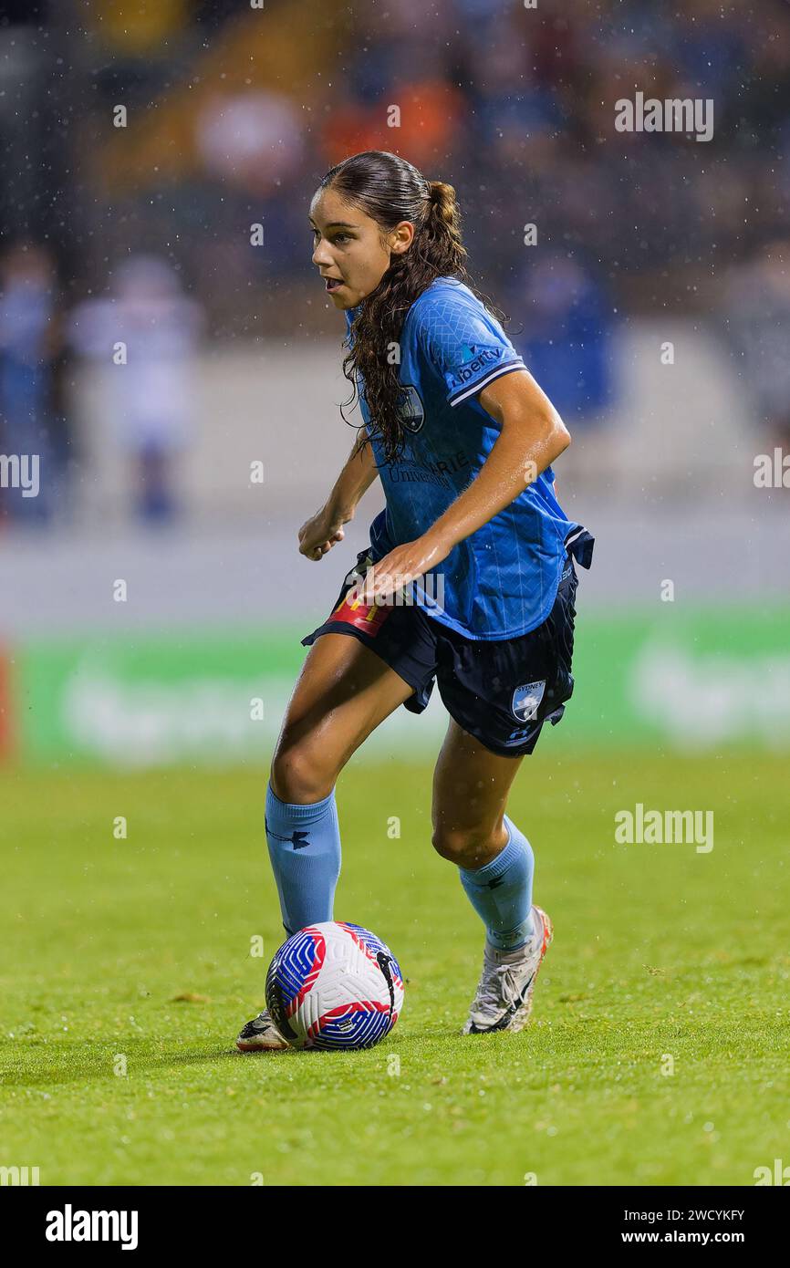 Sydney, Australia. 17th Jan, 2024. Indiana Dos Santos of Sydney FC controls the ball during the A-League Women Rd3 match between Sydney FC and Central Coast Mariners at Leichhardt Oval on January 17, 2024 in Sydney, Australia Credit: IOIO IMAGES/Alamy Live News Stock Photo