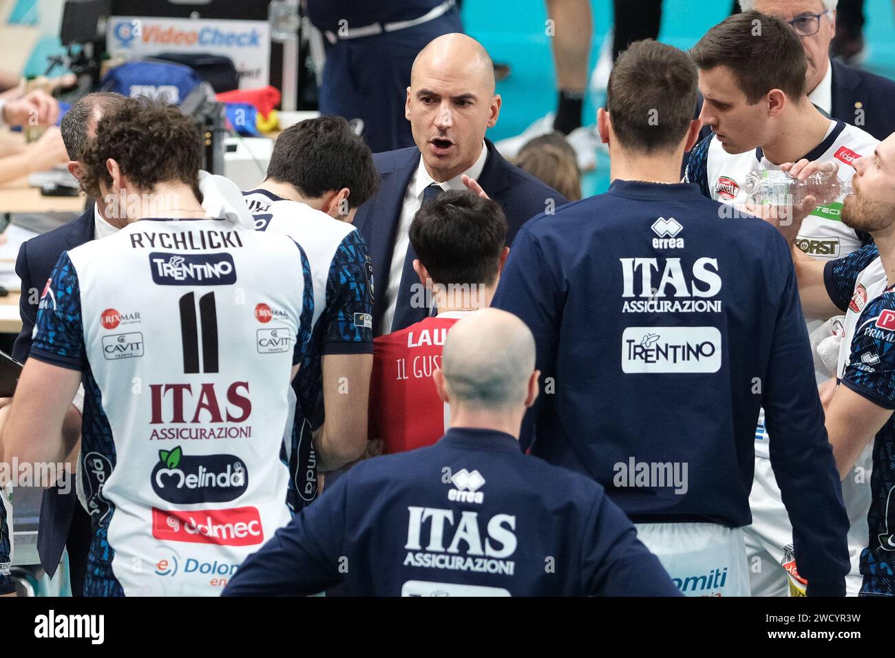 Trento, Italy. 17th Jan, 2024. Fabio Soli head coach of ITAS Trentino Volley is coaching during the match between ITAS Trentino Volley and Asseco Resovia Rzeszow, valid for Pool B of CEV Men Volley Champions League 2023/2024 at Il T Quotidiano Arena on January 16, 2023, Trento, Italy. Credit: Independent Photo Agency/Alamy Live News Stock Photo