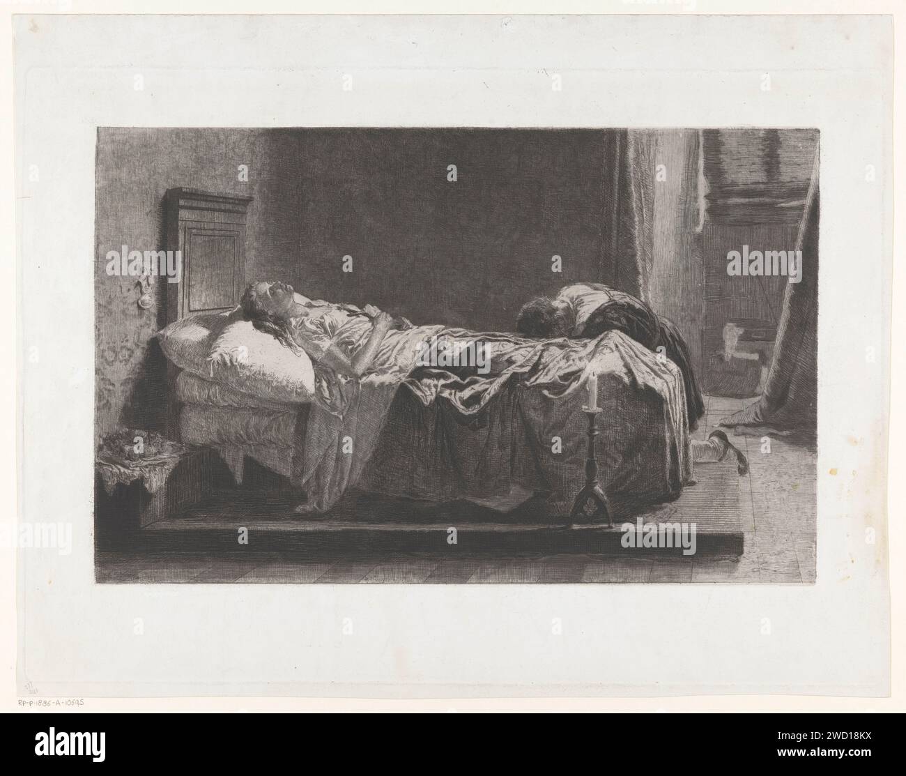 Young woman on her deathbed, Eleuterio Pagliano, in or after 1861 print A young woman is lying on her deathbed. A man (possibly the artist Jacopo Tintoretto) kneels down at the foot end, his head bent forward. On the left is a rosary and a holy water vessel hangs on the wall. Italy paper. etching deathbed. Holy Water font Stock Photo