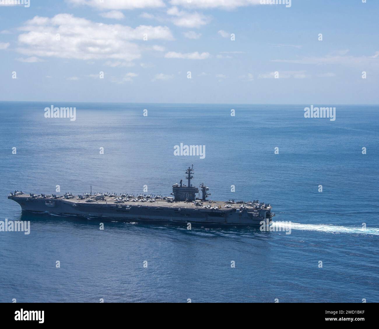 The aircraft carrier USS Carl Vinson (CVN 70) transits the Indian Ocean. Stock Photo