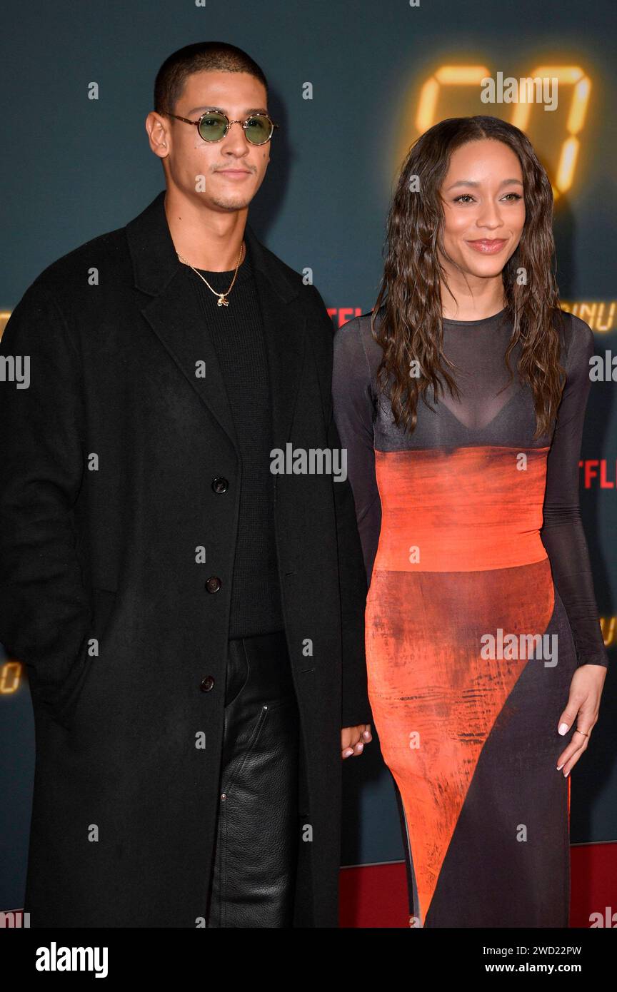 Emilio Sakraya Und Jenny Augusta Beim Special Screening Des Netflix