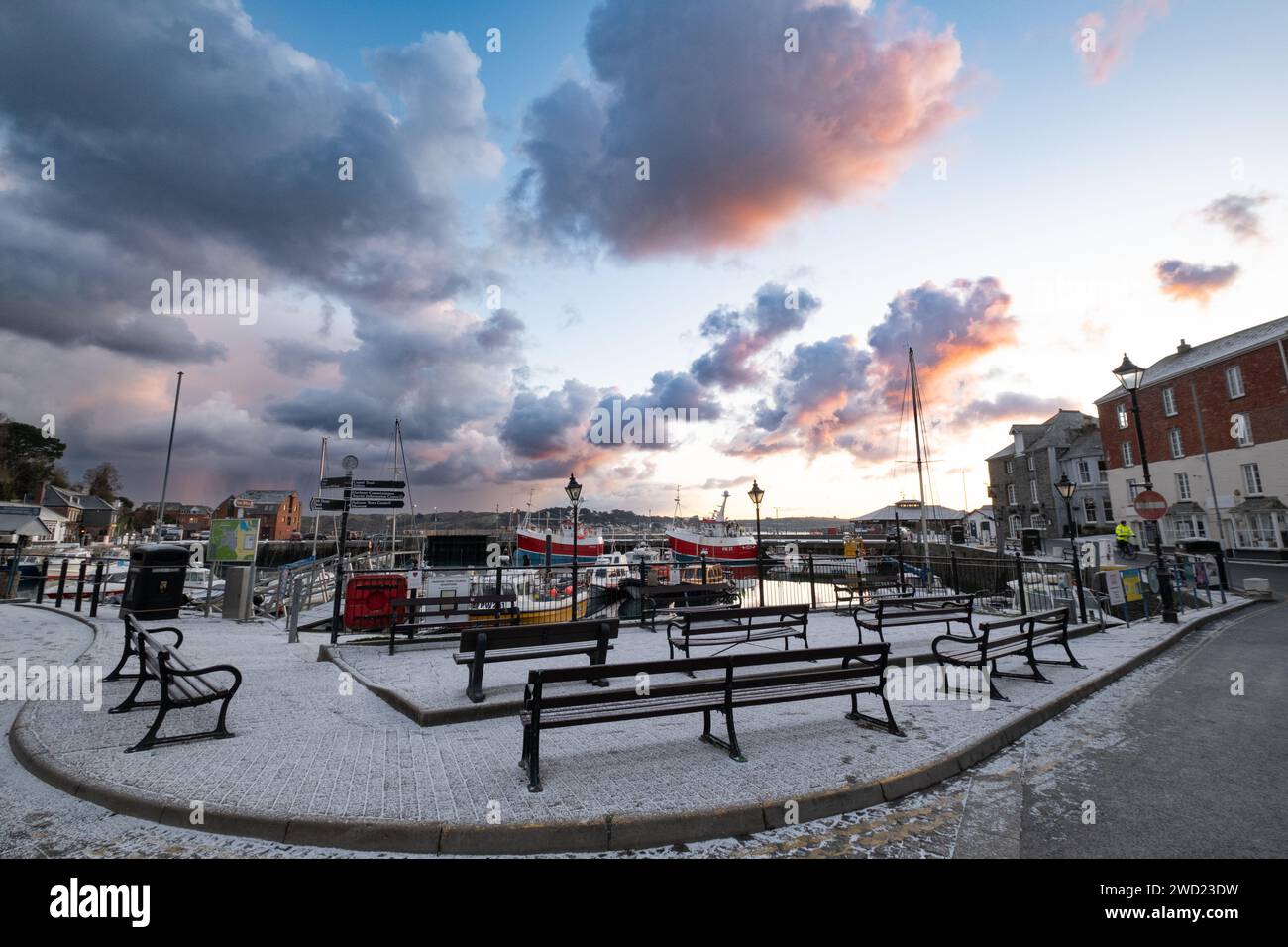 Padstow, Cornwall, UK. 18th January 2024. UK Weather. There was an flurry of snow on the north coast of Cornwall at Padstow at sunrise this morning. Credit Simon Maycock / Alamy Live News. Stock Photo