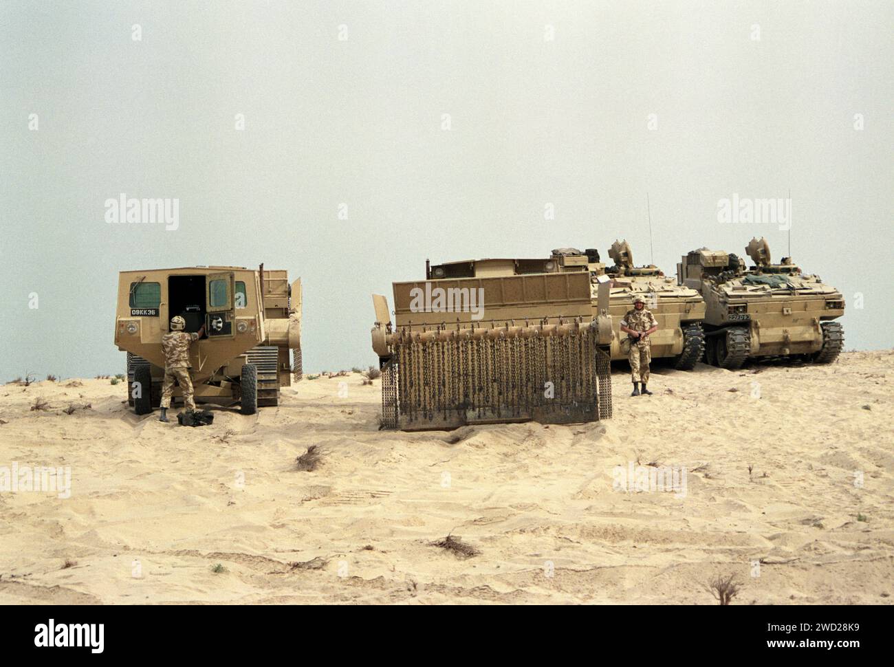 Gulf war british army 1991 hi-res stock photography and