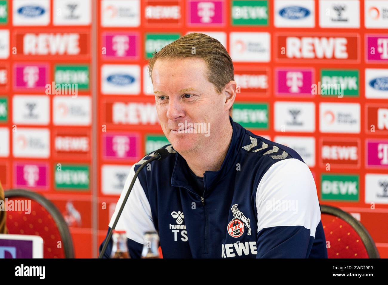 Timo Schultz (Trainer 1. FC K?ln) MEN?S EHF EURO 2024: Pressekonferenz mit Oberb?rgermeisterin Henriette Reker und Ministerpr?sident Hendrik W?st mit Er?ffnung der Illumination der LanxessArena, LanxessArena, K?ln am 17.01.2024 Stock Photo