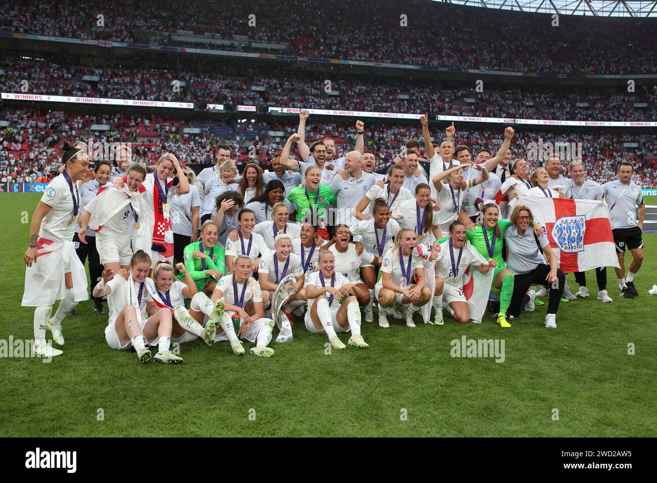 England squad celebrate after winning UEFA Women's Euro Final 2022 England v Germany at Wembley Stadium, London 31 July 2022 Stock Photo