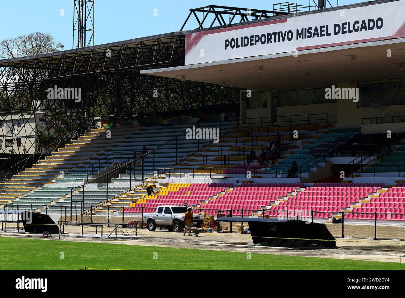 ecuador-peru-futbol-hi-res-stock-photography-and-images-alamy