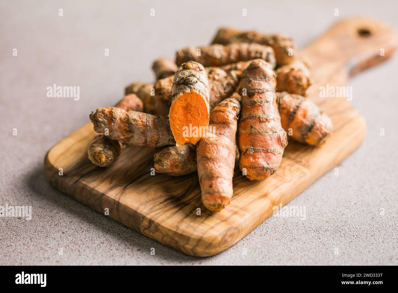 Hard Turmeric Roots Group of turmeric roots Stock Photo - Alamy