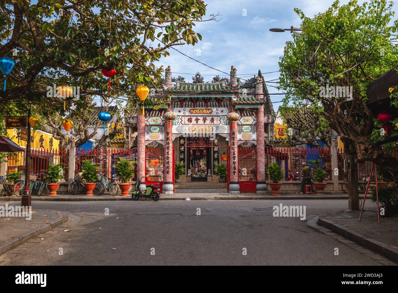 January 14, 2024: Quang Trieu Assembly Hall established in the year 1885 by Chinese Cantonese merchants and located in Hoi An, Vietnam. It was the mee Stock Photo