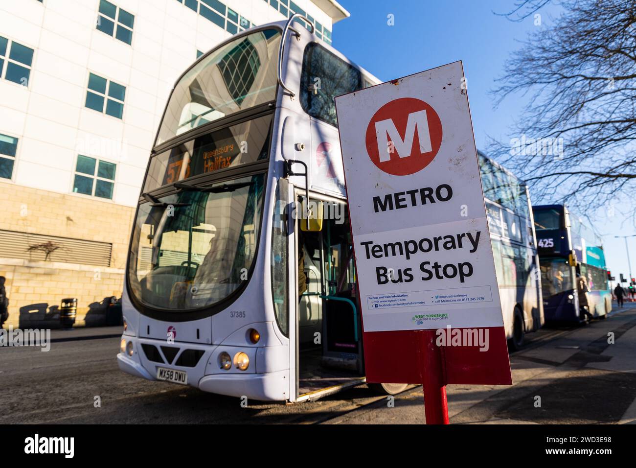 Bradford, UK, 18 January 2024, Bradford Interchange bus station remains closed following reports of damage on 04.01.2024. A bus to Halifax waits at a temporary bus stop on Nelson Street. Credit: Neil Terry/ Neil Terry Photography Stock Photo
