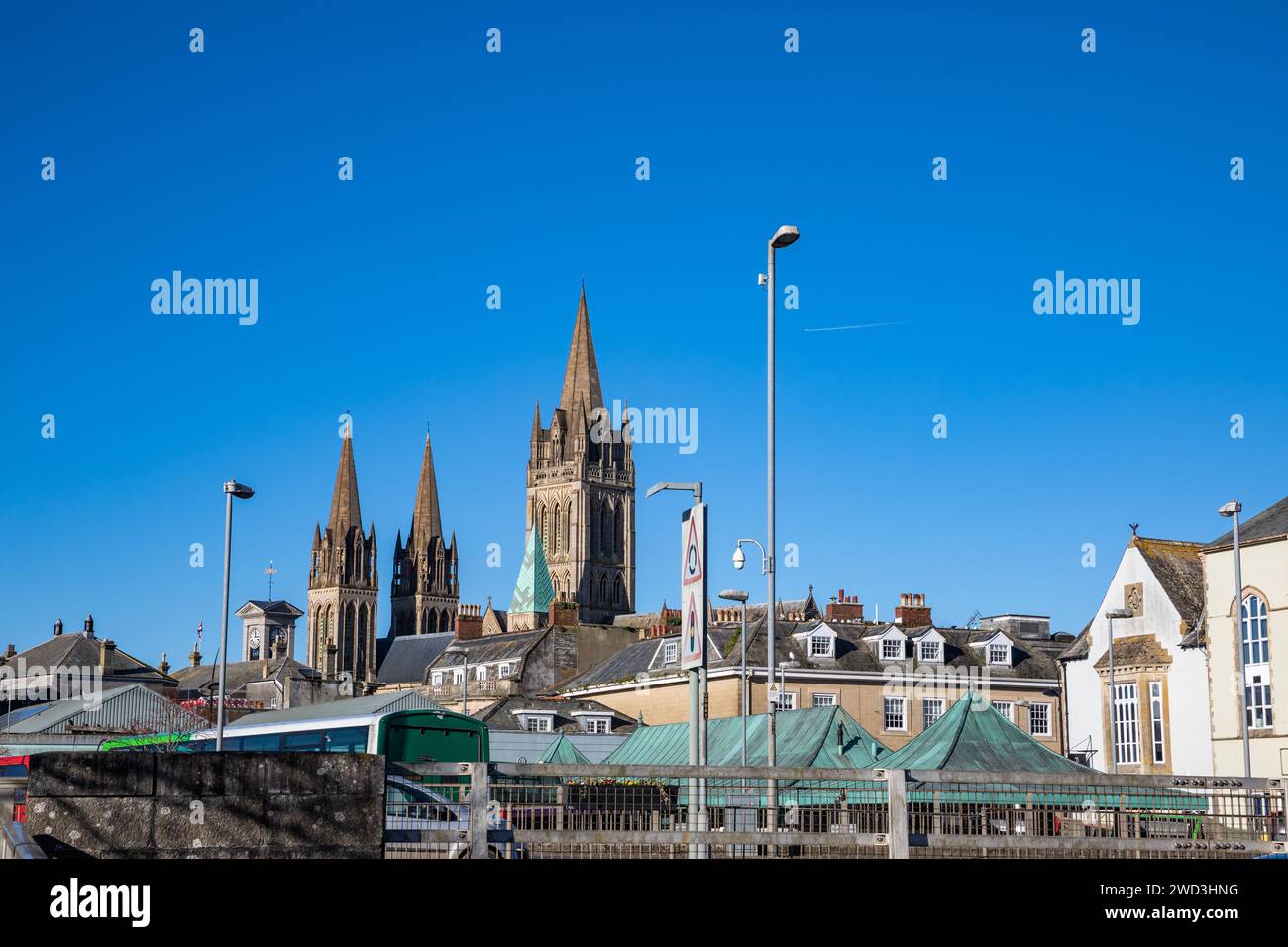 Truro, UK. 18th Jan, 2024. There was glorious sunshine after a dusting of snow this morning in Truro, Cornwall. The Cathedral looked stunning under blue skies. The forecast is for 4C with more icy conditions overnight. Credit: Keith Larby/Alamy Live News Stock Photo