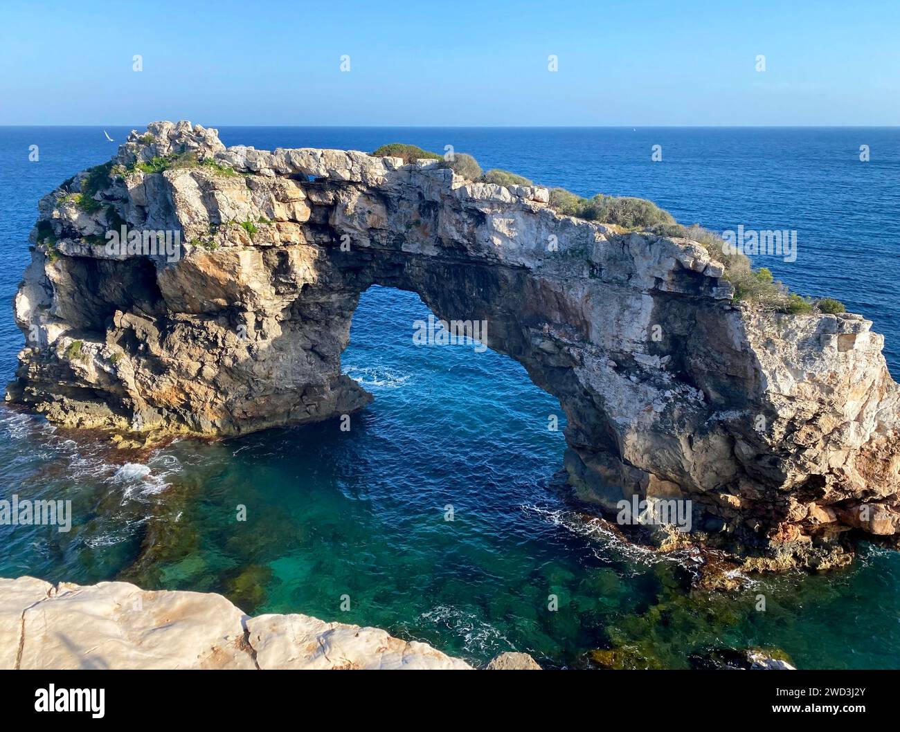 Rock arch es pontas hi-res stock photography and images - Alamy