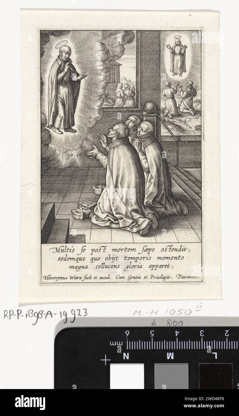 Appearance of Ignatius van Loyola to three Jesuiets, Hieronymus Wierix, 1611 - 1615 print After his death, Ignatius van Loyola appears on three Jesuiets in a church. He appears in the background to believers who look up in worship. In the margin a three -faced caption in Latin. Antwerp paper engraving post-mortem occurrences  St. Ignatius - posthumous deeds, appearances of male saints Stock Photo