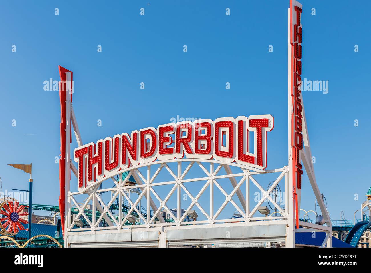Thunderbolt Ride Entrance thunderbolt ride coney hi-res stock photography and images - Alamy