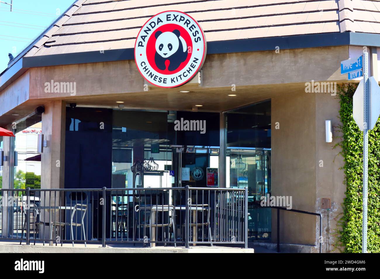 Los Angeles, California: Panda Express Chinese Kitchen food restaurant Stock Photo