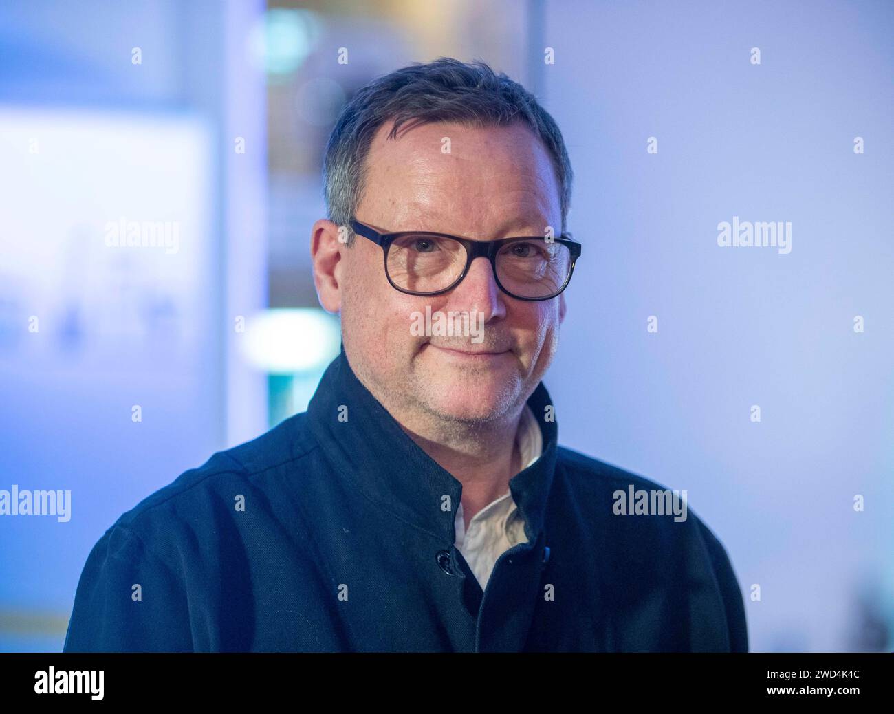 Mainz, Germany. 18th Jan, 2024. Actor Matthias Brandt stands in the foyer of the Mainz State Theater. He was subsequently honored with the Carl Zuckmayer Medal. Credit: Helmut Fricke/dpa/Alamy Live News Stock Photo