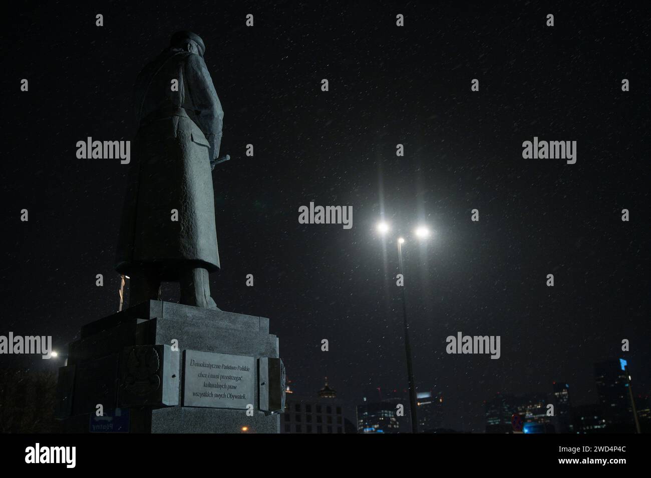 Warsaw, Poland. 18th Jan, 2024. The Jozef Pilsudski monument is seen during snowfall in Warsaw, Poland on 18 January, 2024. (Photo by Jaap Arriens/Sipa USA) Credit: Sipa USA/Alamy Live News Stock Photo