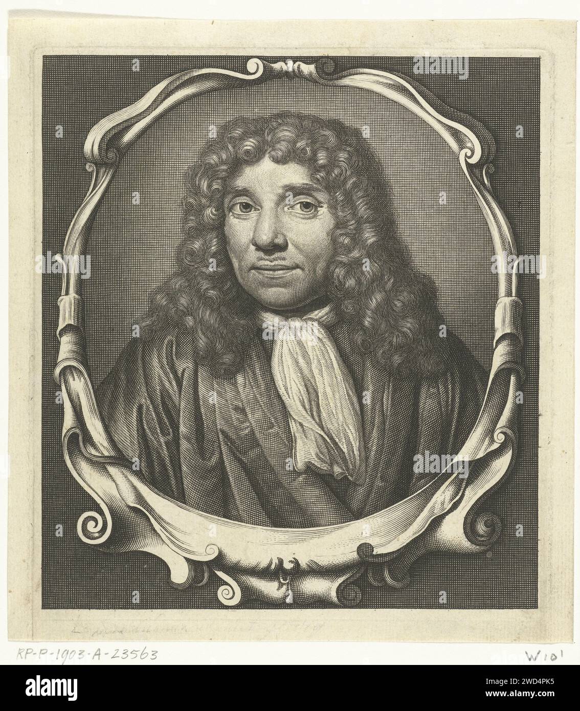 Portrait of Antonie van Leeuwenhoek, Abraham de Blois, after Jan Verkolje (I), 1679 - 1717 print Portrait of Antonie van Leeuwenhoek, bust in oval frame with lobe ornament. Amsterdam paper engraving Stock Photo