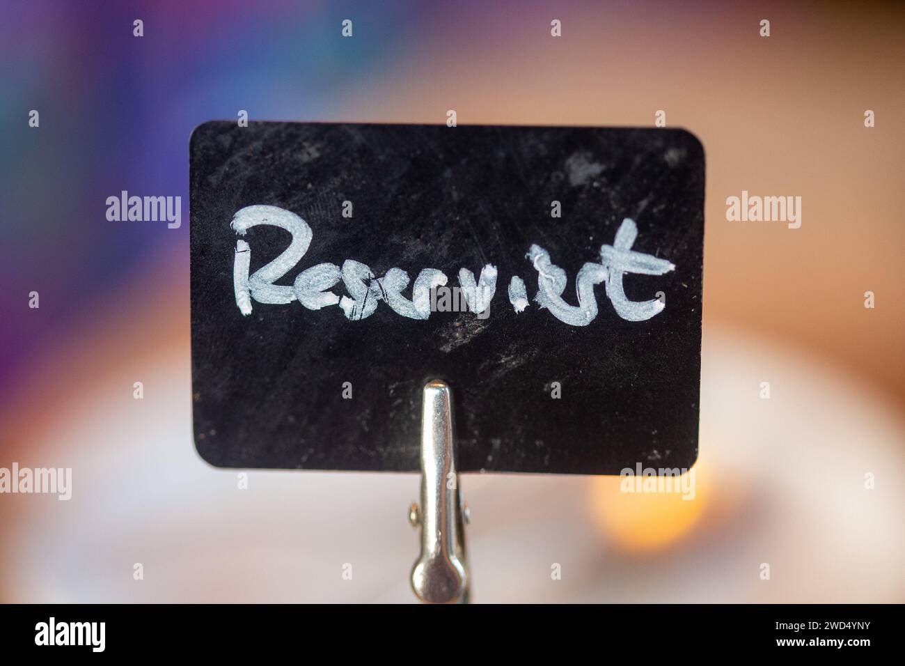 Berlin, Germany. 08th July, 2023. A sign saying "Reserved" is on a table in a café. Credit: Fernando Gutierrez-Juarez/dpa/Alamy Live News Stock Photo