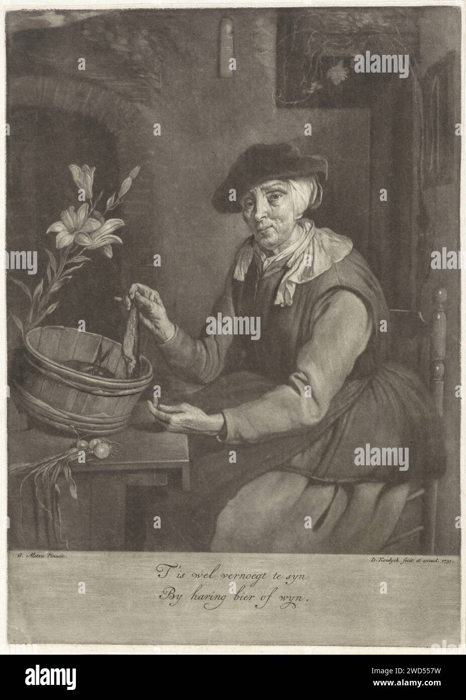 Old woman with a herring in hand, Dirk Koedijck, after Gabriël Metsu, 1731 print An old woman sits in the open air at a table and holds a herring in her hand. On the table is a wooden container with pegs and is a bunch of onions. Zaandam paper engraving bony fishes: herring. old woman. (non-fruit) products of plants or trees: onion. flowers: lily Stock Photo