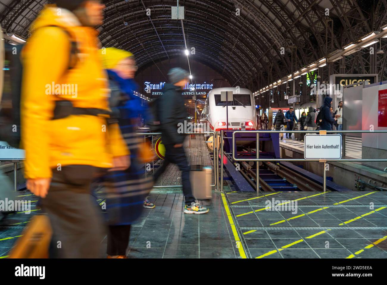 ZUG NACH FRANKFURT visual data 3