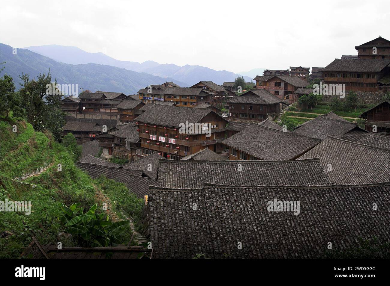 龙胜镇 (龙胜县) 中國 Longsheng, Dazhai Longji Ping'an Zhuang, China; Chinese village in a mountain valley; Chinesisches Dorf in einem Bergtal; chińska wioska Stock Photo
