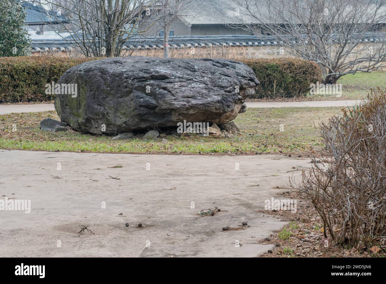 Dolmen burial chamber with large boulder used as capstone on top of