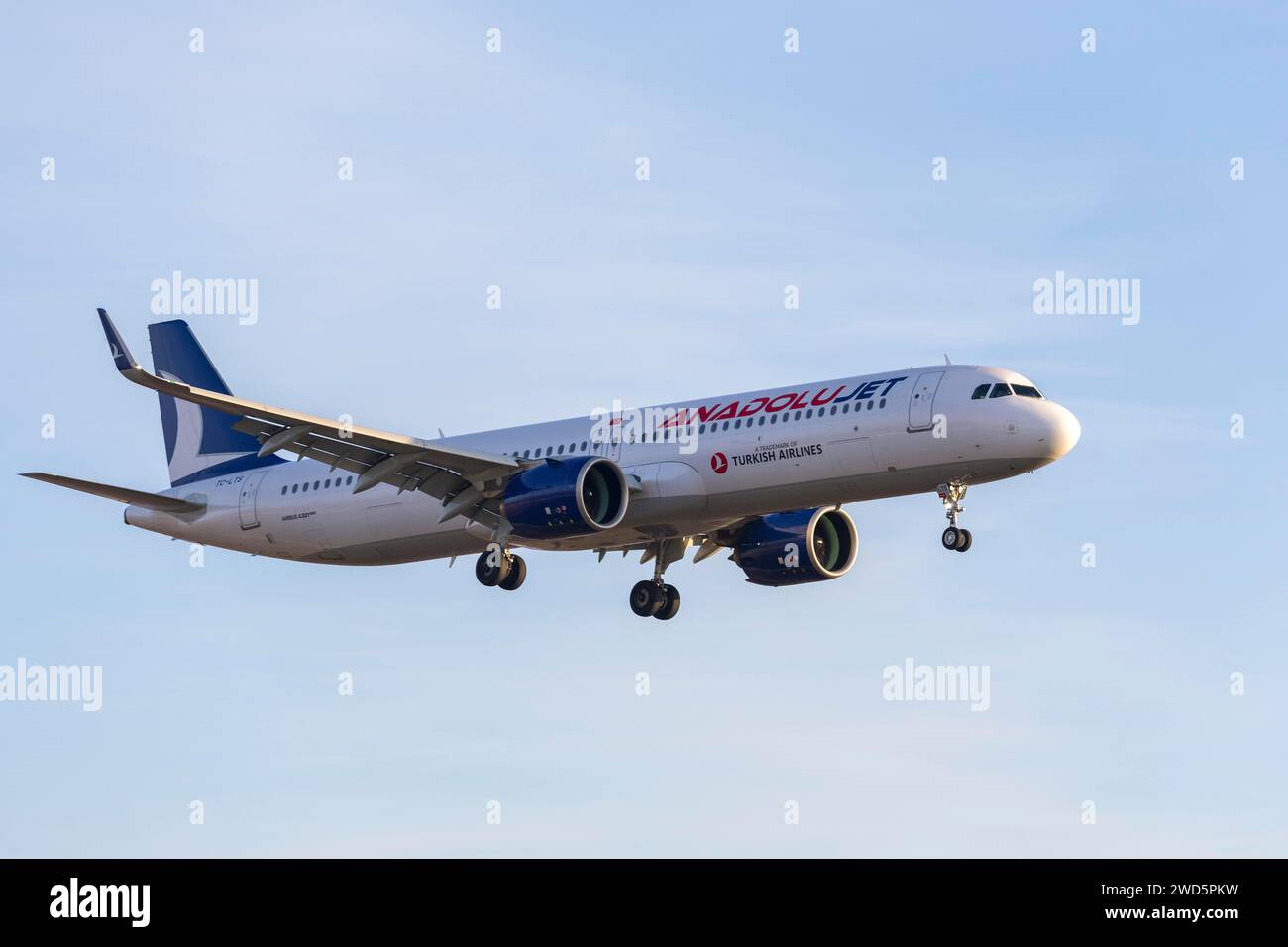 Turkish Airlines passenger aircraft in flight Stock Photo Alamy